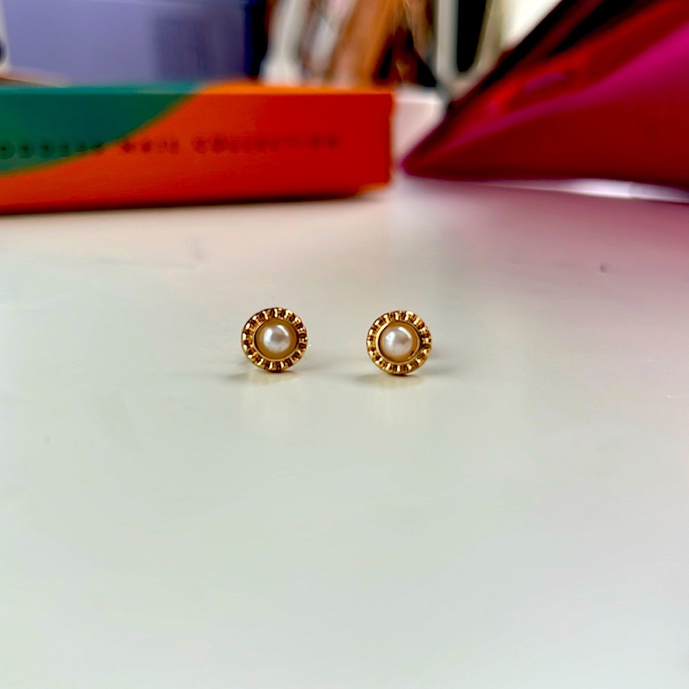 Pearl Stud Earrings- Forever 21